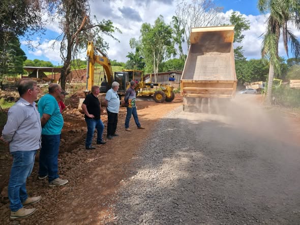 Readequação de estrada atende antiga demanda da Linha Braço do Norte