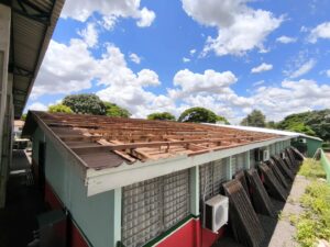 Cobertura da Escola Municipal Waldomiro Liessen está sendo substituída