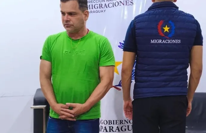 Ex-diretor da PRF rompe tornozeleira e foge para o Paraguai