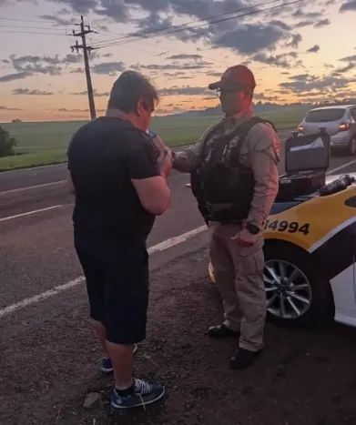 PRE atua 9 por embriaguez ao volante. Dois foram presos