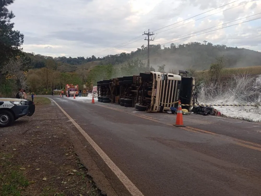 Colisão entre caminhões faz vitima fatal