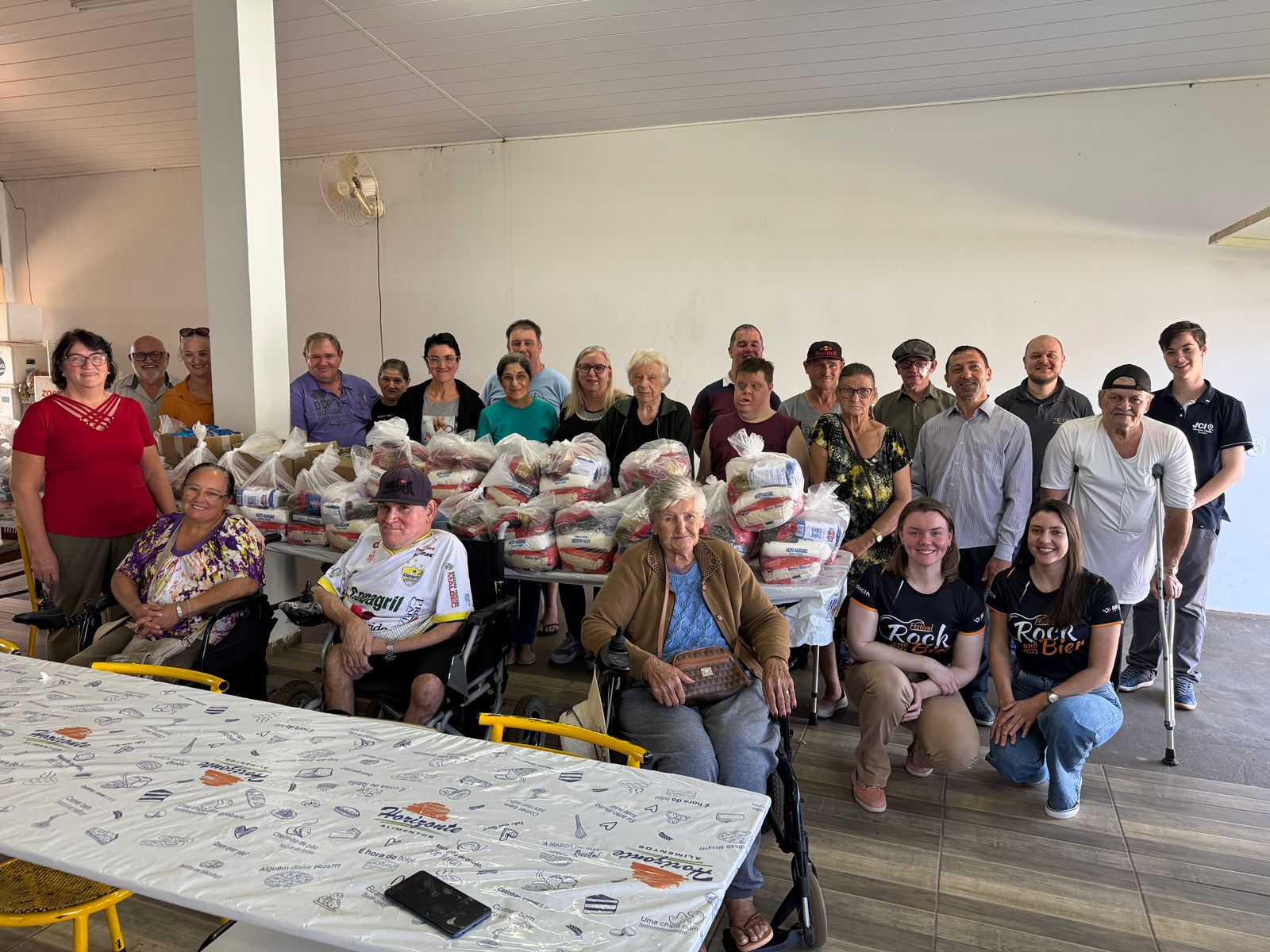 JCI Marechal Rondon doa 480 quilos de alimentos  Adefimar