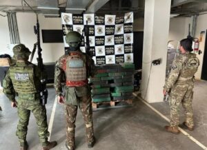 Policia apreende 658 quilos de maconha em Dr. Oliveira Castro