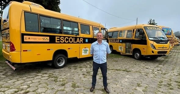 Marechal Cândido Rondon é contemplado com dois ônibus para o transporte escolar