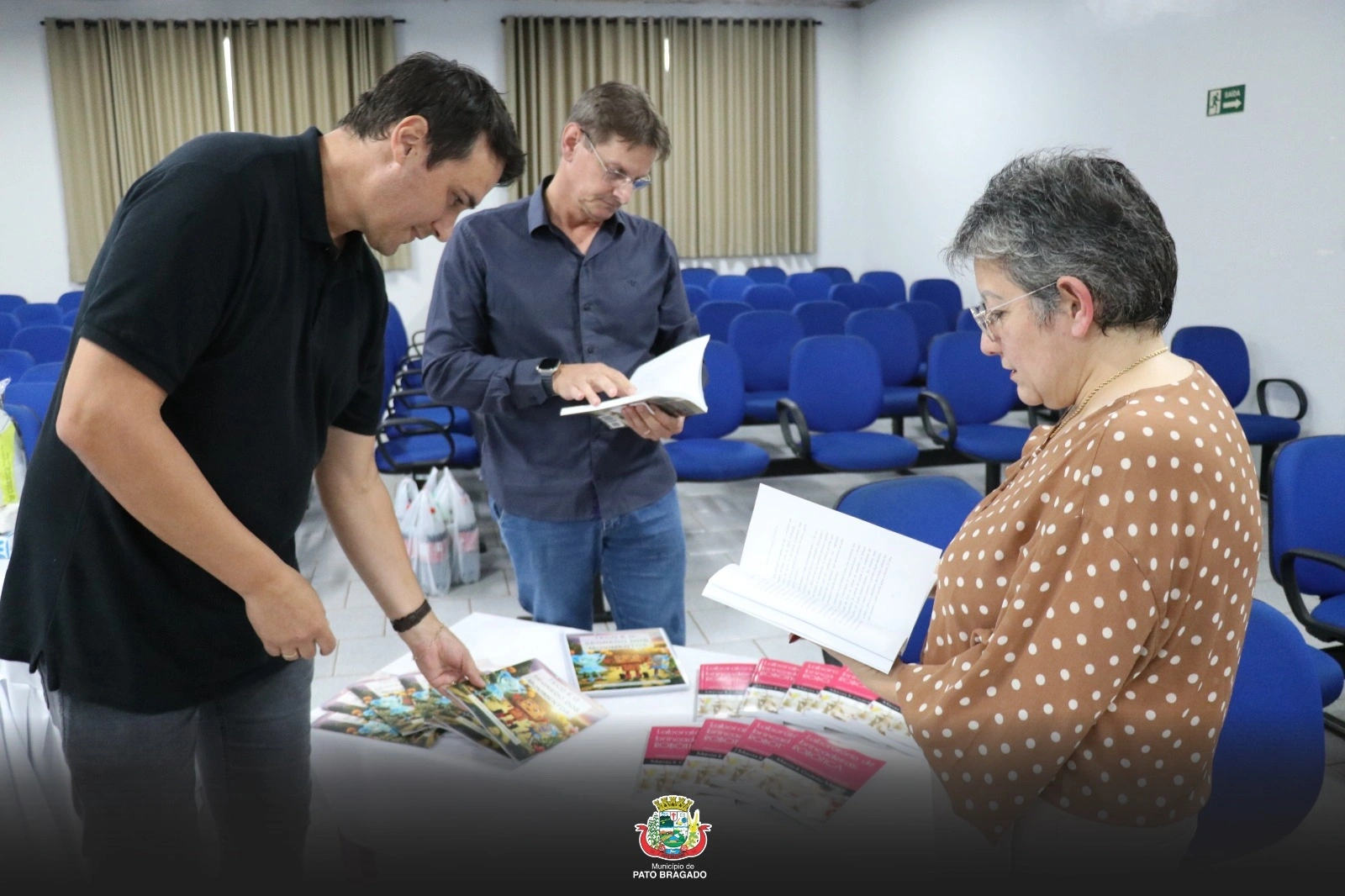Lançamento literário une educação, robótica e incentivo à leitura em Pato Bragado